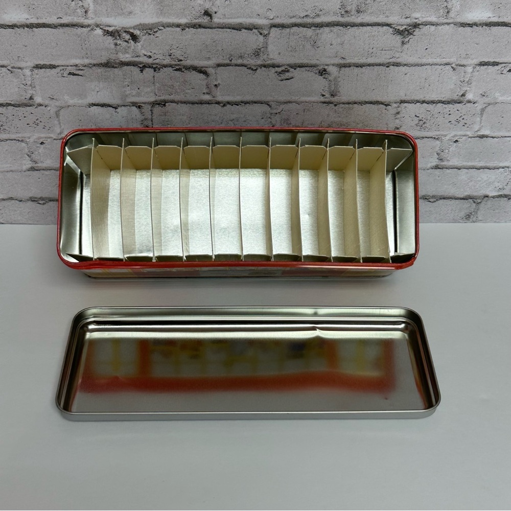 Vintage NEW ORLEANS STREETCAR TROLLY Pralines Collector Tin 10in X 4in - Picture 7 of 7